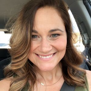 Meet your Posher, Abby